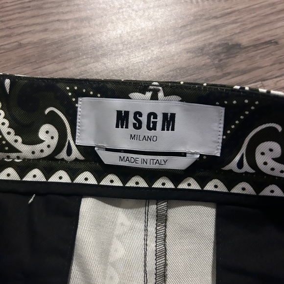 MSGM ITALY SHORTS Size48 - Picture 3 of 6